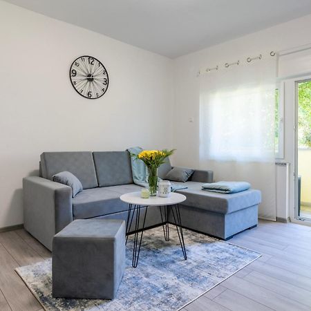 Ferienwohnung Lusi Otočac Exterior foto
