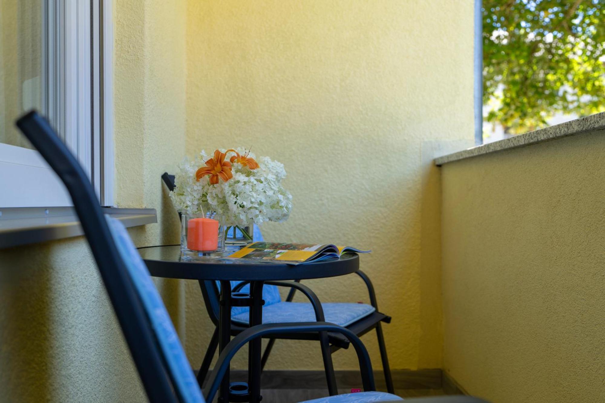 Ferienwohnung Lusi Otočac Exterior foto