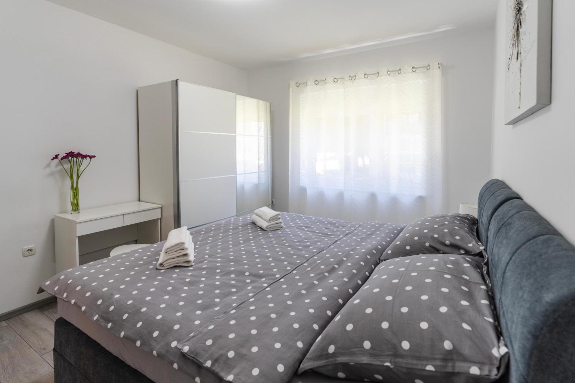 Ferienwohnung Lusi Otočac Exterior foto