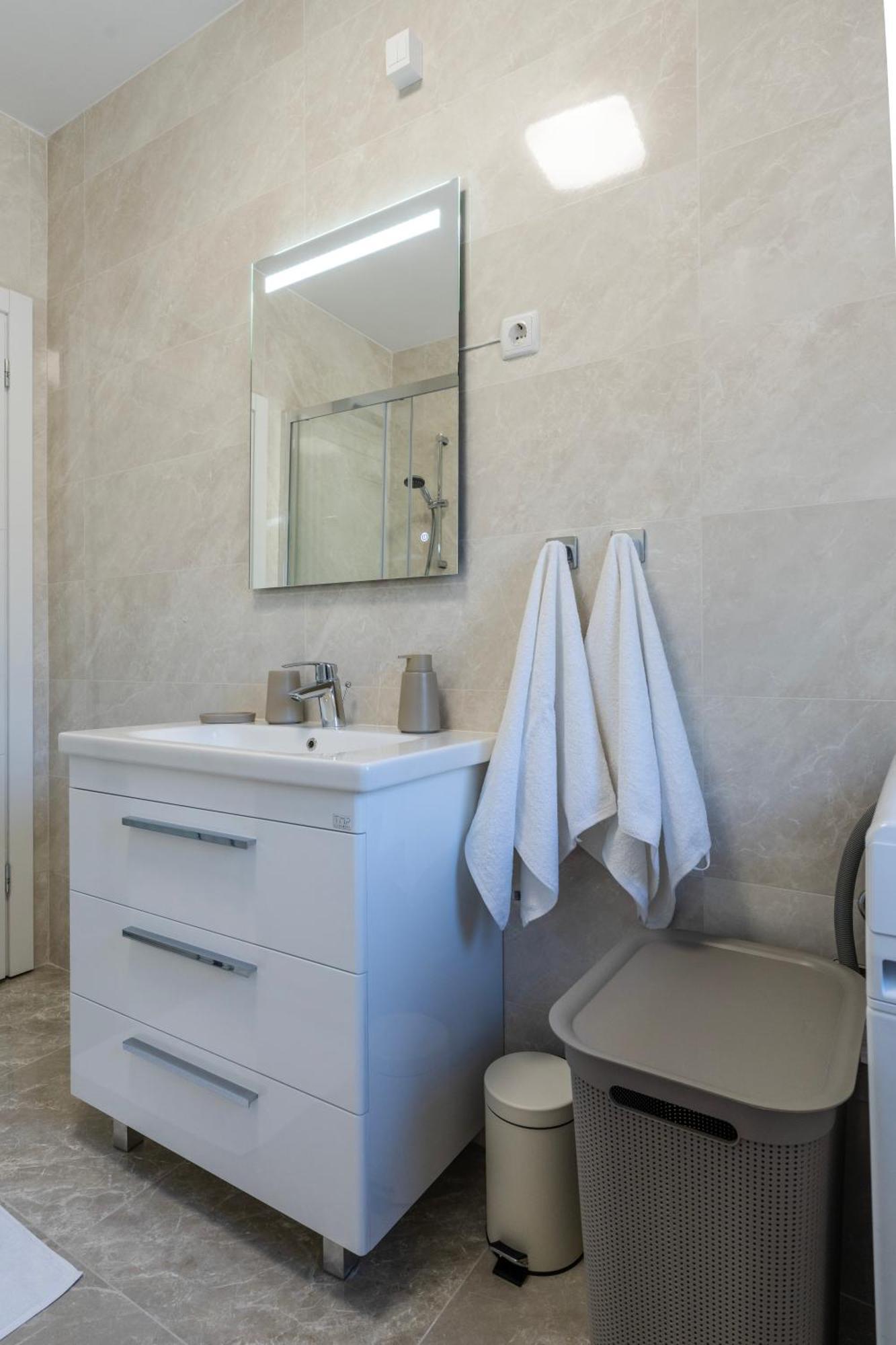 Ferienwohnung Lusi Otočac Exterior foto